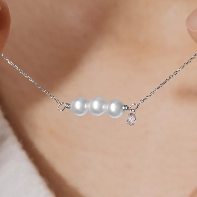 Seasonal Jewelry Sale – Upgrade Your Style Today Gold Three Pearls and Diamond Necklace